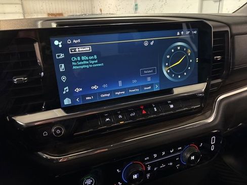 Used 2024 Chevrolet Silverado 1500 LT image 19