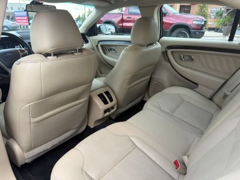 Used 2015 Ford Taurus Limited w/ Equipment Group 301A FWD image 18