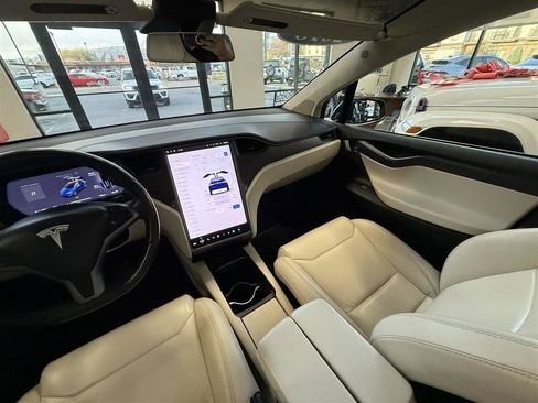 Used 2018 Tesla Model X 100D image 16