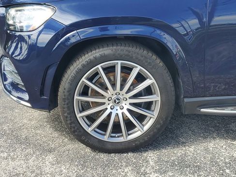 Used 2022 Mercedes-Benz GLS 450 4MATIC image 11