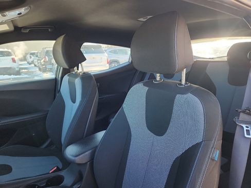 Used 2019 Hyundai Veloster 2.0 image 20