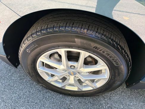 Used 2024 Chevrolet Equinox LS w/ LS Convenience Package FWD image 30