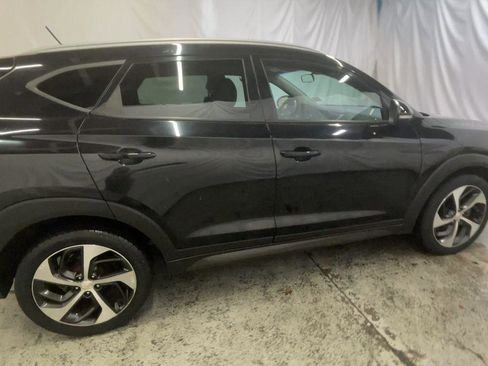 Used 2016 Hyundai Tucson Sport image 9