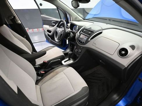 Used 2016 Chevrolet Trax LS w/ LPO, Protection Package image 40