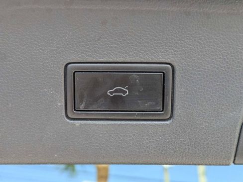 Used 2019 Volkswagen Atlas SE FWD image 15