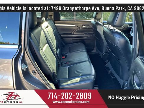 Used 2016 Toyota Highlander XLE AWD/4WD image 21