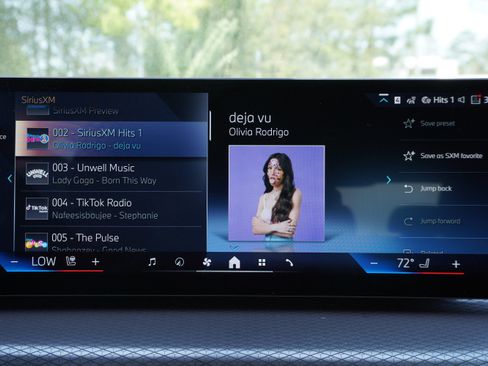 New 2025 BMW 330i Sedan w/ Convenience Package image 6