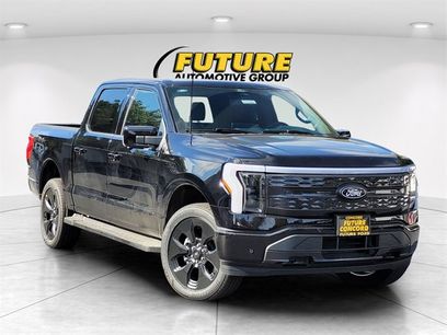 New 2025 Ford F150 Lightning Platinum w/ Dark Elements Package
