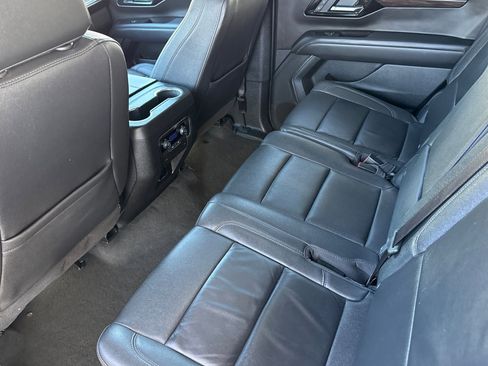 Used 2025 Chevrolet Tahoe Z71 image 15