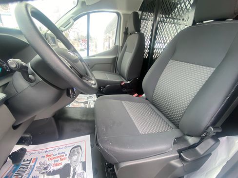 Used 2024 Ford Transit 250 T-250 130 Low Rf 9070 GVWR RW w/ Exterior Upgrade Package image 18