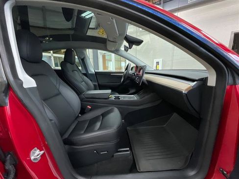 Used 2023 Tesla Model Y Performance AWD/4WD image 24