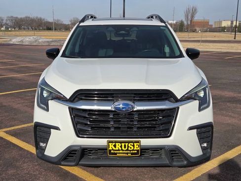 Used 2024 Subaru Ascent Limited w/ Technology Package image 9