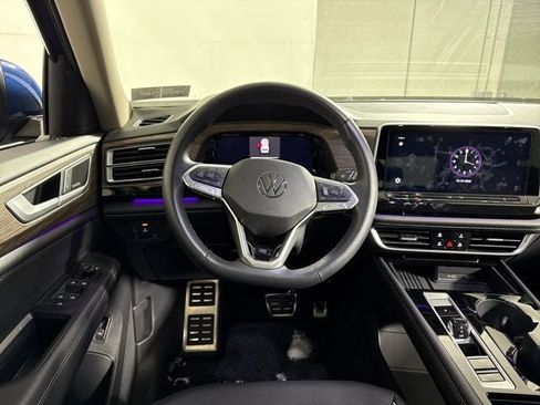 Used 2025 Volkswagen Atlas SEL Premium R-Line image 13