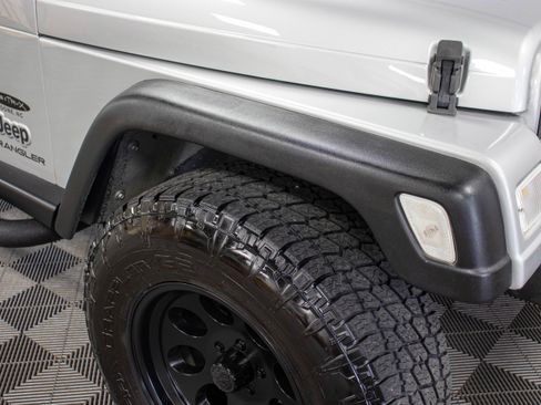 Used 2005 Jeep Wrangler X w/ Tire & Wheel Group (Ecco) AWD/4WD image 16