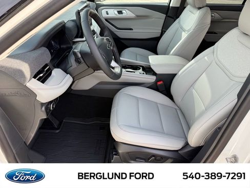 New 2026 Ford Explorer Active w/ Active Comfort Package image 6