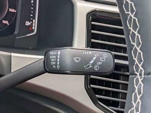 Certified 2023 Volkswagen Atlas SE AWD/4WD image 33
