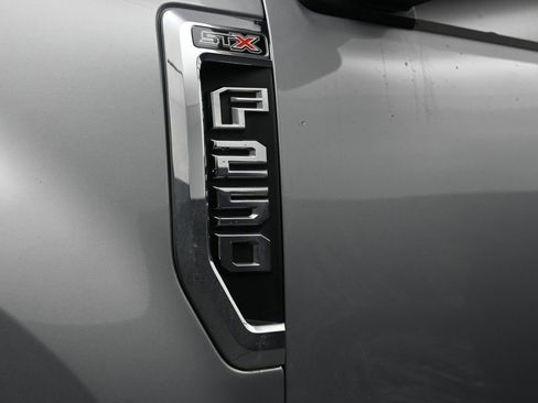 Used 2020 Ford F250 XL w/ STX Appearance Package image 10