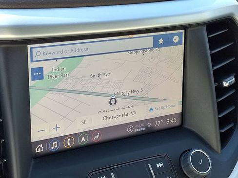 Certified 2023 GMC Acadia SLT image 20