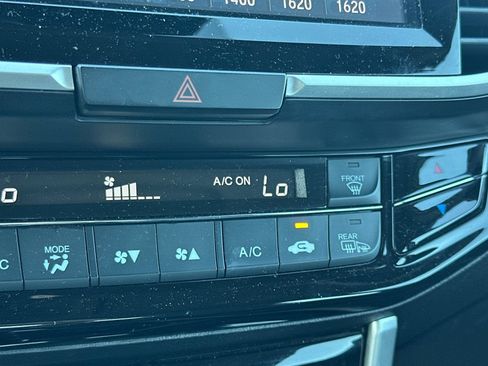 Used 2017 Honda Accord Touring image 28