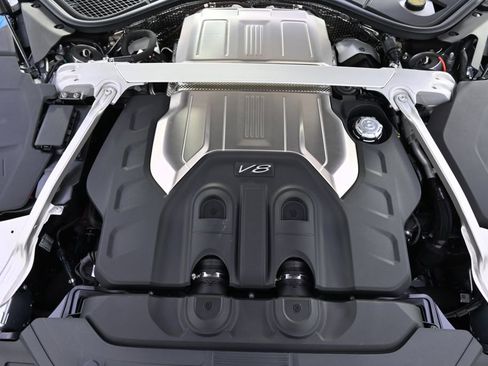 Used 2024 Bentley Continental GT image 24