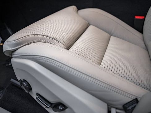 New 2026 Volvo XC90 B6 Ultra w/ Protection Package Premier image 36