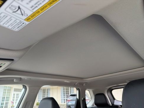 Used 2023 Nissan Rogue SL image 30