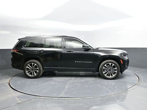Used 2021 Jeep Grand Cherokee L Overland w/ Luxury Tech Group IV image 12
