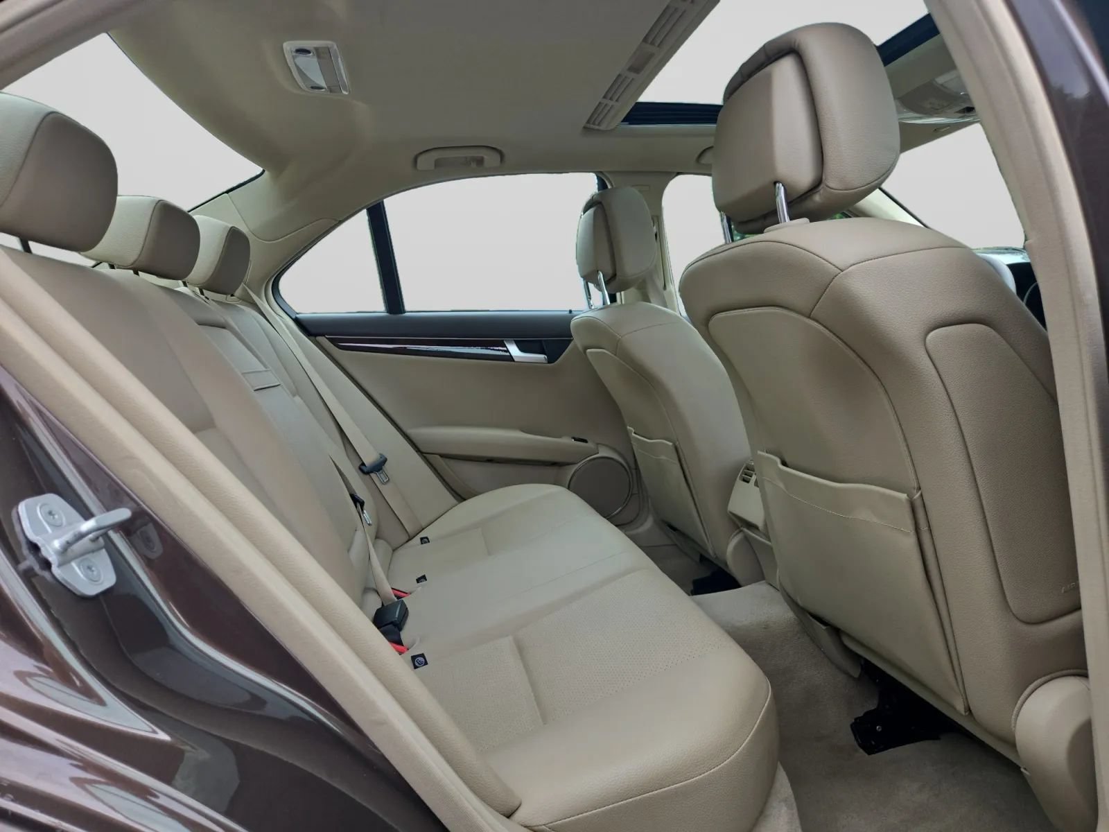Used 2013 Mercedes-Benz C 250 Sedan image 31