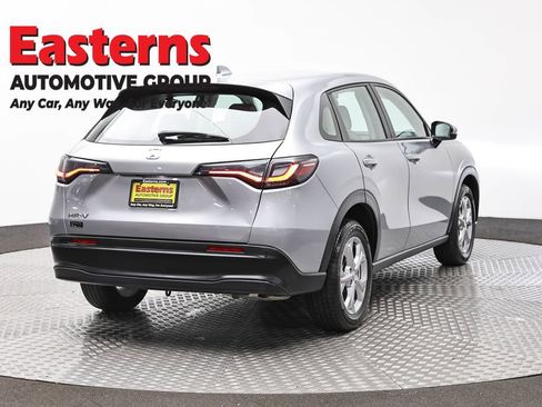 Used 2025 Honda HR-V LX image 5