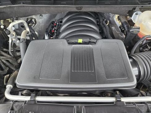 Used 2025 Chevrolet Silverado 1500 LT AWD/4WD image 30