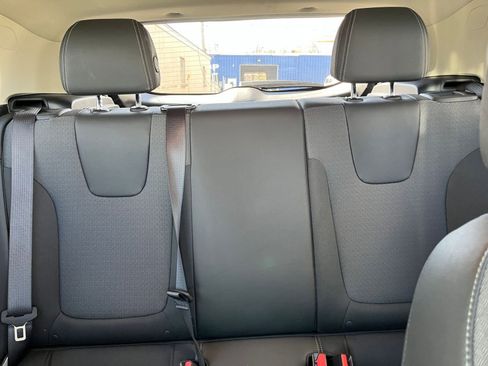 Used 2025 Buick Encore GX Preferred image 37