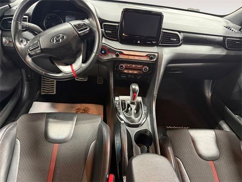 Used 2019 Hyundai Veloster Turbo image 10