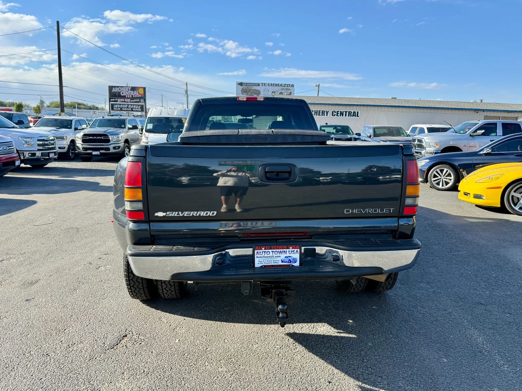 Used 2005 Chevrolet Silverado 3500 LS w/ Heavy-Duty Power Package AWD/4WD image 4