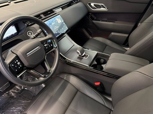 Certified 2026 Land Rover Range Rover Velar Dynamic SE AWD/4WD image 4