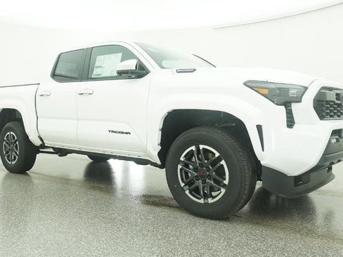 Certified 2026 Toyota Tacoma TRD Sport w/ TRD Sport Premium Package image 82