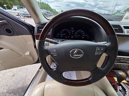 Used 2011 Lexus LS 460 L w/ Luxury Pkg AWD/4WD image 29