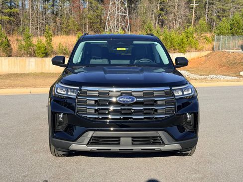 New 2026 Ford Explorer Active w/ Active Comfort Package image 2