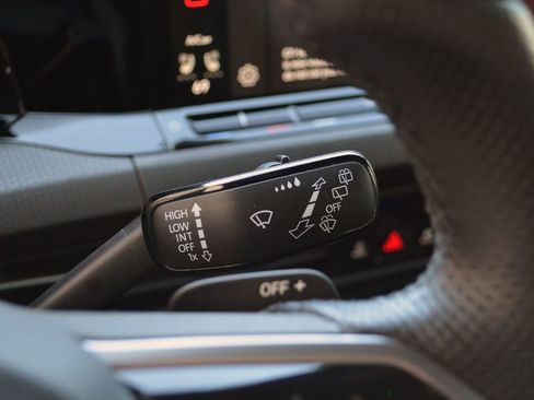 Used 2022 Volkswagen GTI SE image 15