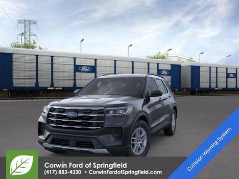 New 2026 Ford Explorer Active image 2