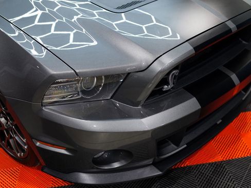 Used 2013 Ford Mustang Shelby GT500 RWD image 7