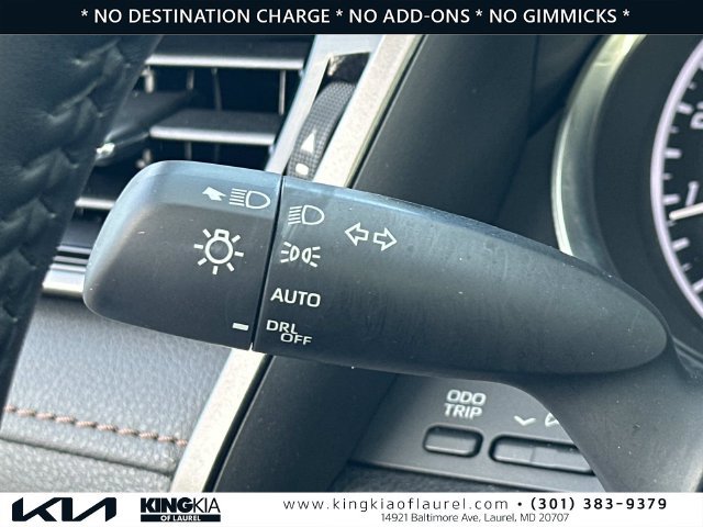 Used 2020 Toyota Camry XLE FWD image 11