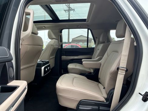 Used 2024 Ford Expedition Limited AWD/4WD image 27