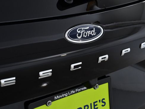 New 2026 Ford Escape SE w/ Class II Trailer Tow Package image 22