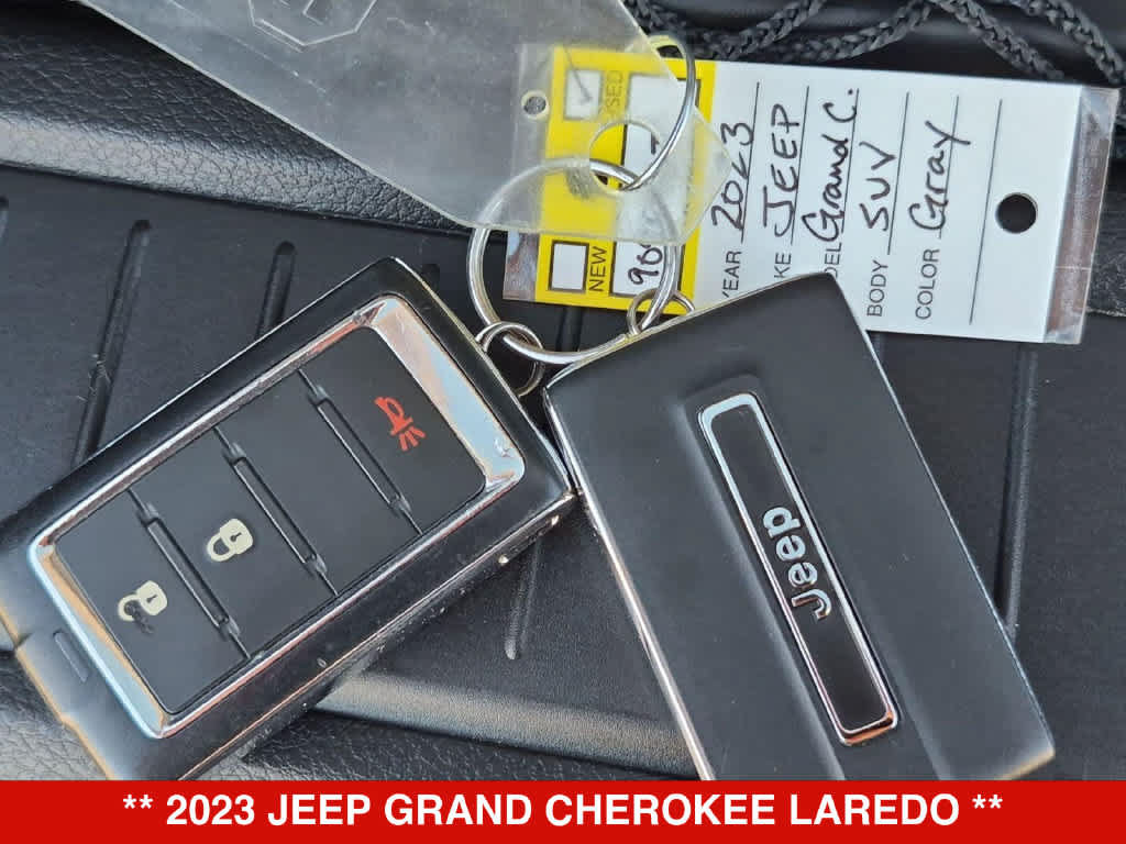 Used 2023 Jeep Grand Cherokee Laredo RWD image 34