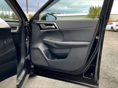 Used 2023 Mitsubishi Outlander SE image 22