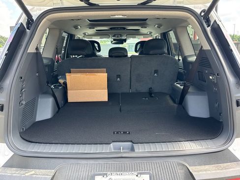 New 2026 Kia EV9 Wind AWD/4WD image 18