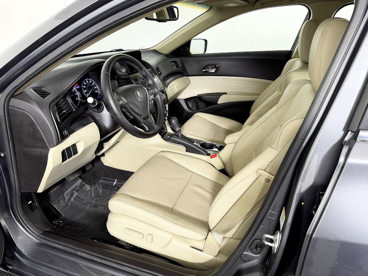 Used 2014 Acura ILX w/ Technology Package FWD image 29