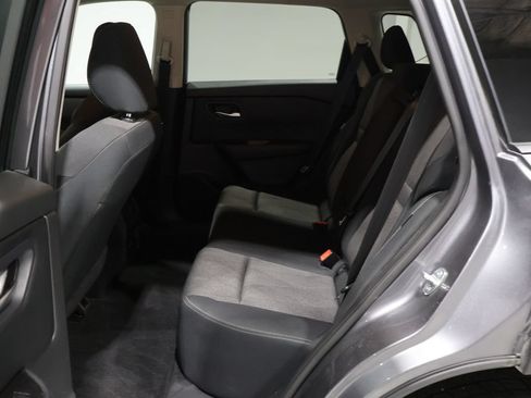 Used 2024 Nissan Rogue SV AWD/4WD image 18