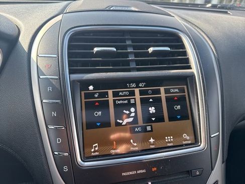 Used 2016 Lincoln MKX Reserve w/ Driver Assistance Package image 8