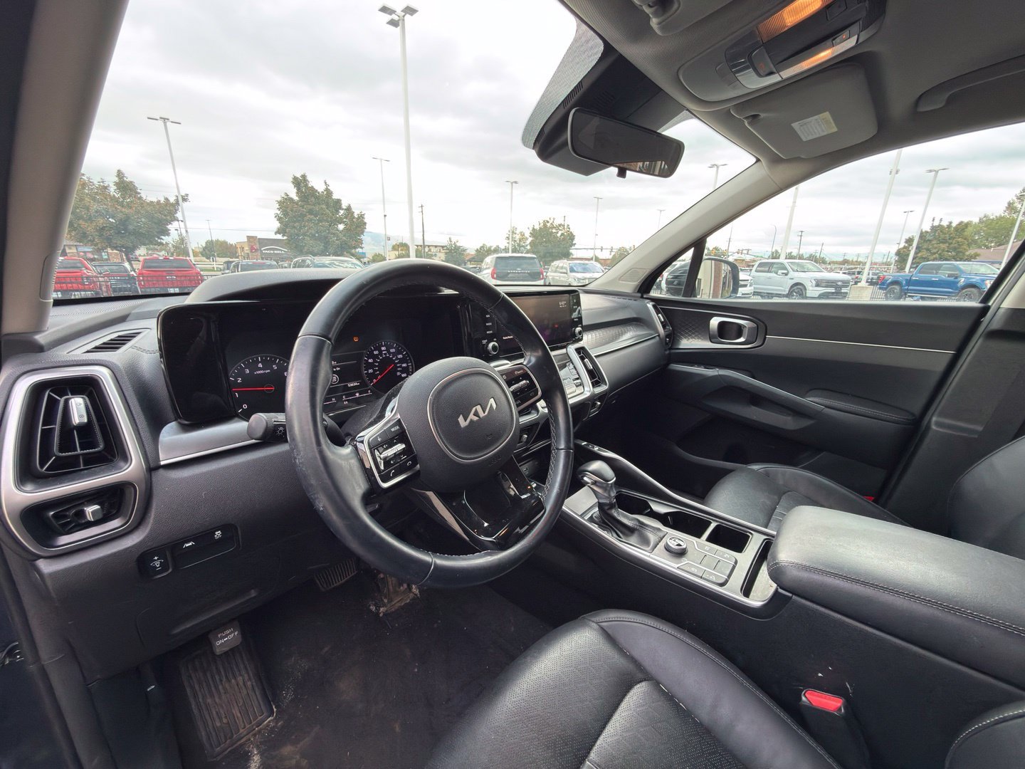 Used 2022 Kia Sorento S FWD image 6